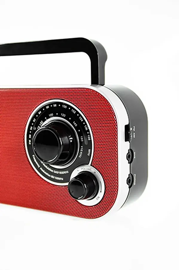 CAMRY SMALL PORTABLE RADIO RED
