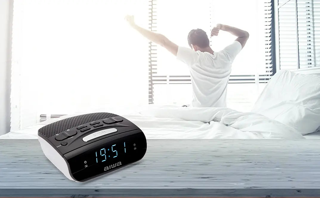 AIWA DUAL ALARM CLOCK WITH AM/FM PLL RADIO