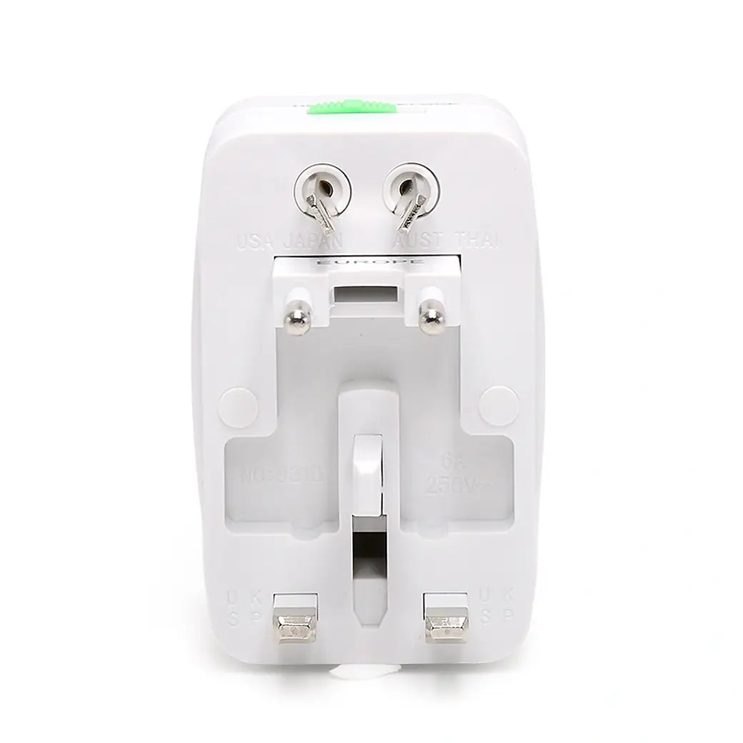 LAMTECH UNIVERSAL TRAVEL ADAPTER WITH 2 USB PORT 4 DIFFERENT PLUGS