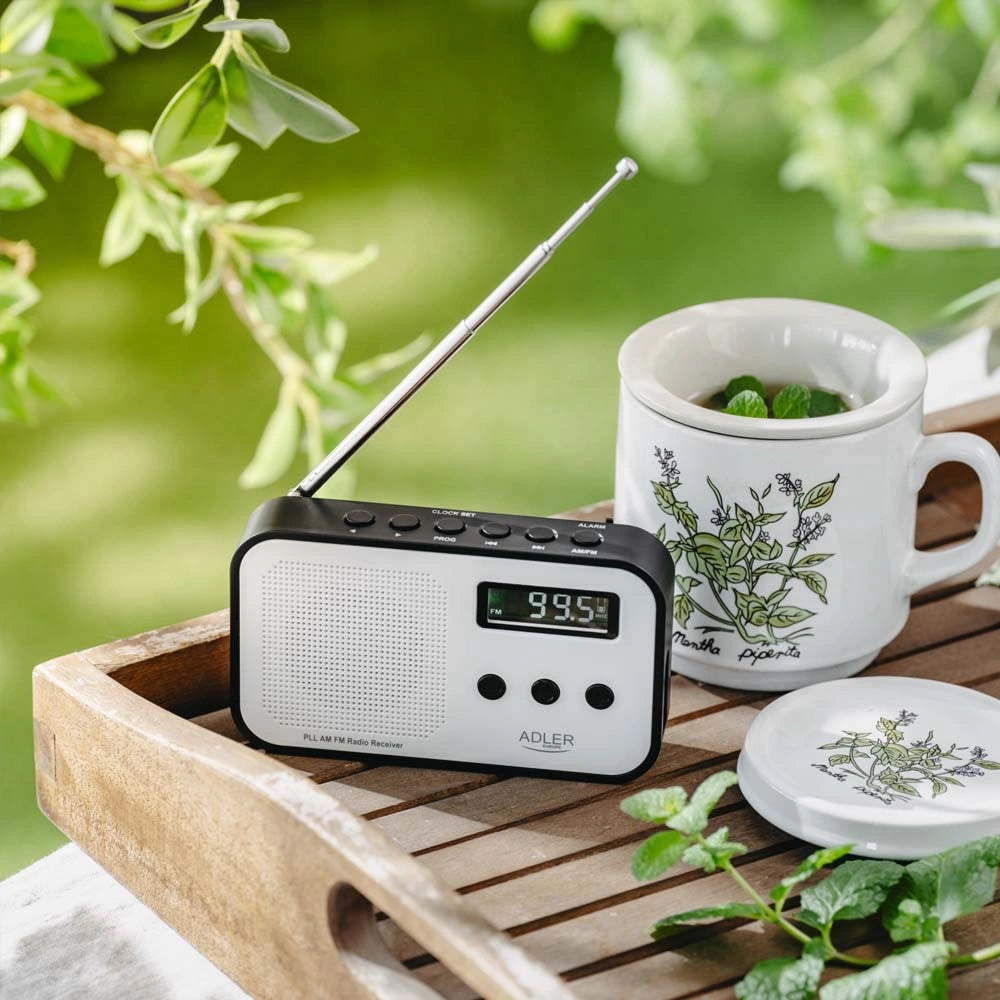 ADLER DIGITAL RADIO PLL AM/FM BLACK/WHITE