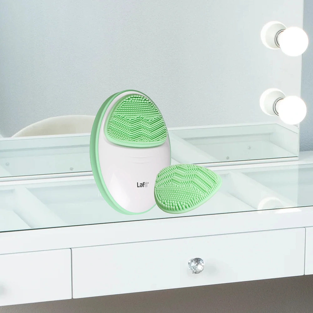 LAFE CLEANING-MASSAGING SONIC FACE BRUSH GREEN