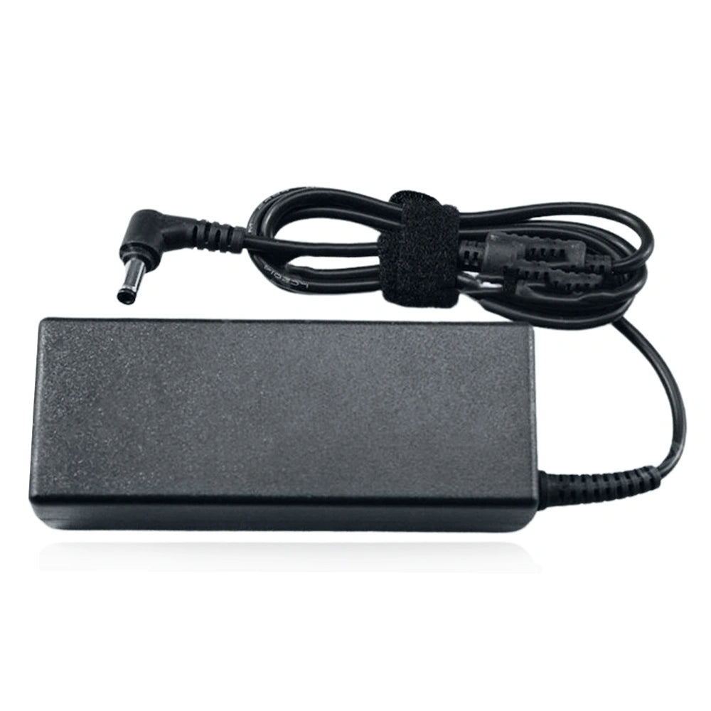 LAMTECH NOTEBOOK ADAPTER 90W TOSHIBA 19V4,74A 5,5x2,5mm