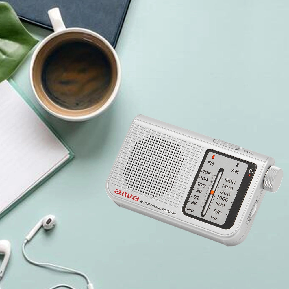AIWA POCKET AM/FM RADIO WITH DUAL ANALOG TUNER SILVER